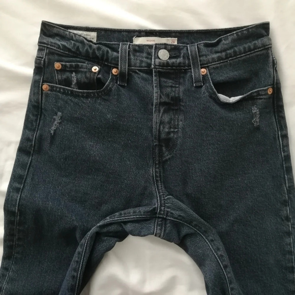 Levi's Wedgie Icon Premium Jeans in "Black & Blue" Wash High Rise Tapered Leg 26 - Picture 9 of 16